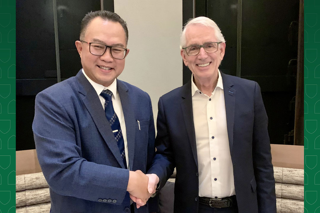 From left: IPB University Rector Arif Satria and USask President Peter Stoicheff, after signing an MOU between the two universities on February 27, 2024. (Photo: Submitted)