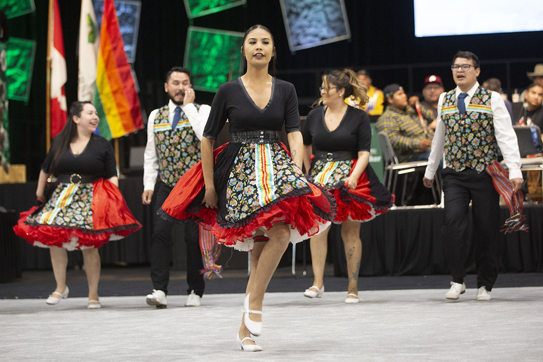 Métis jigging: a better cardio workout than aerobics or a run