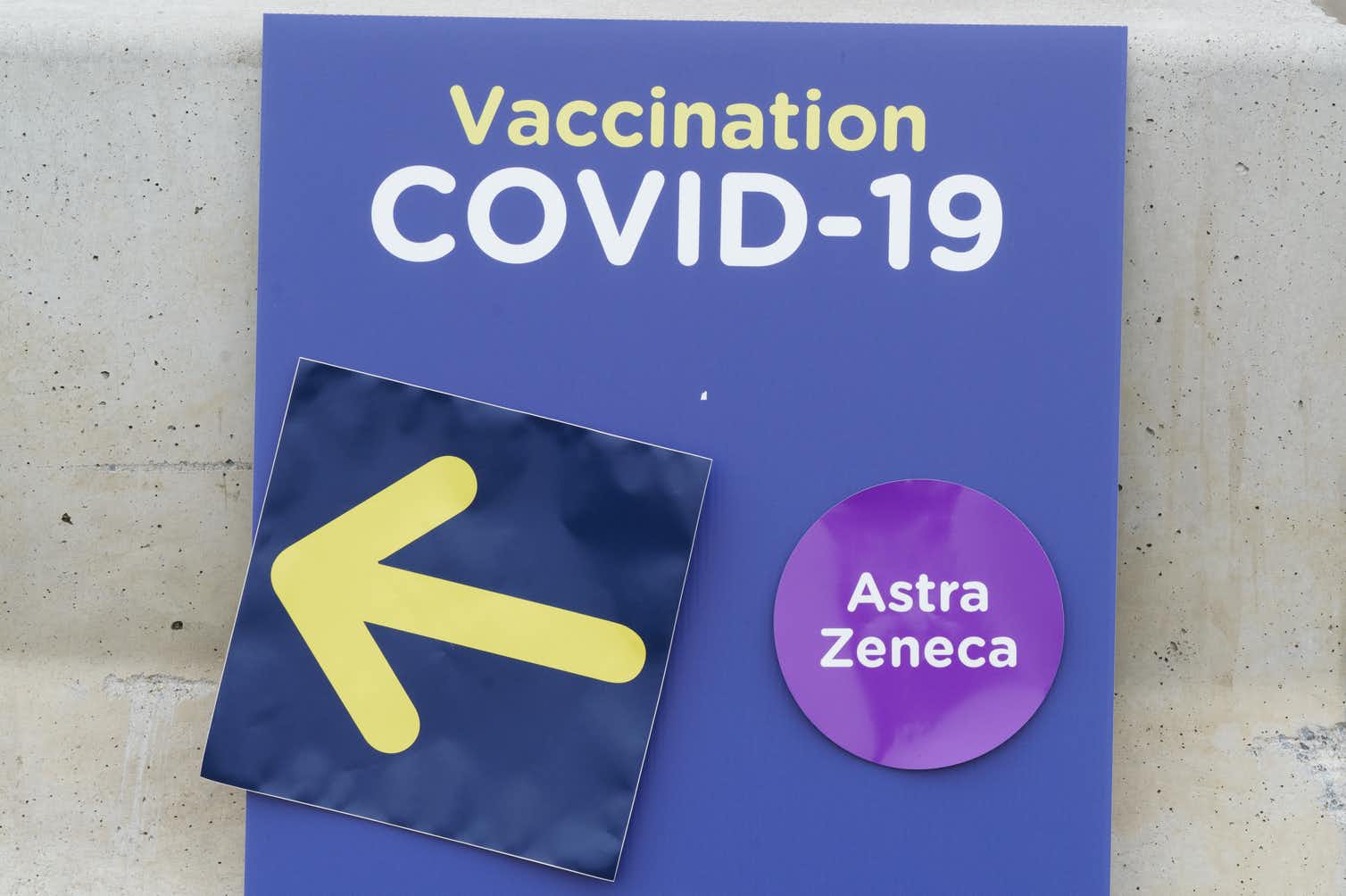 Some may prefer the proven approach of receiving two doses of AstraZeneca vaccine. (Photo: THE CANADIAN PRESS/Paul Chiasson) 