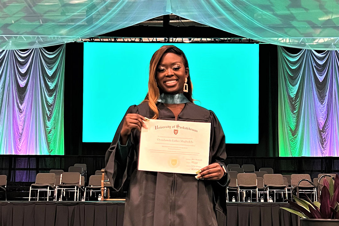 Oyin Magbadelo graduated from the University of Saskatchewan last week with a Bachelor of Science (BSc) in Biomedical Neuroscience with a minor in Psychology. 