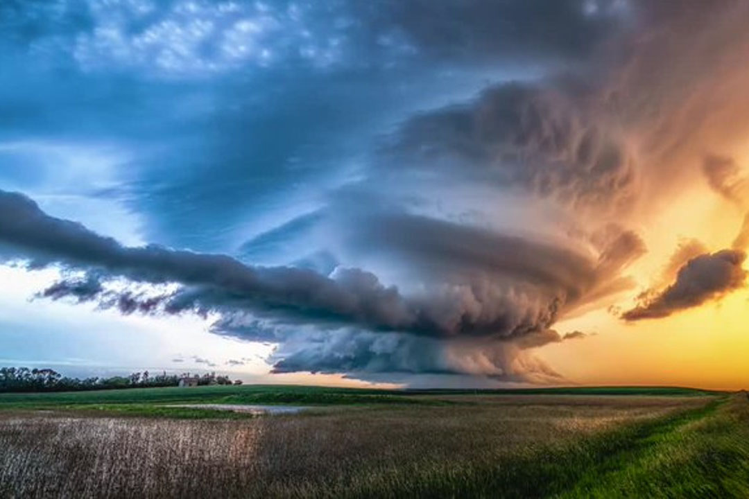 Photo of a powerful Supercell thunderstorm over southern Saskatchewan in July of 2019. (Photo: Shannon Bileski)