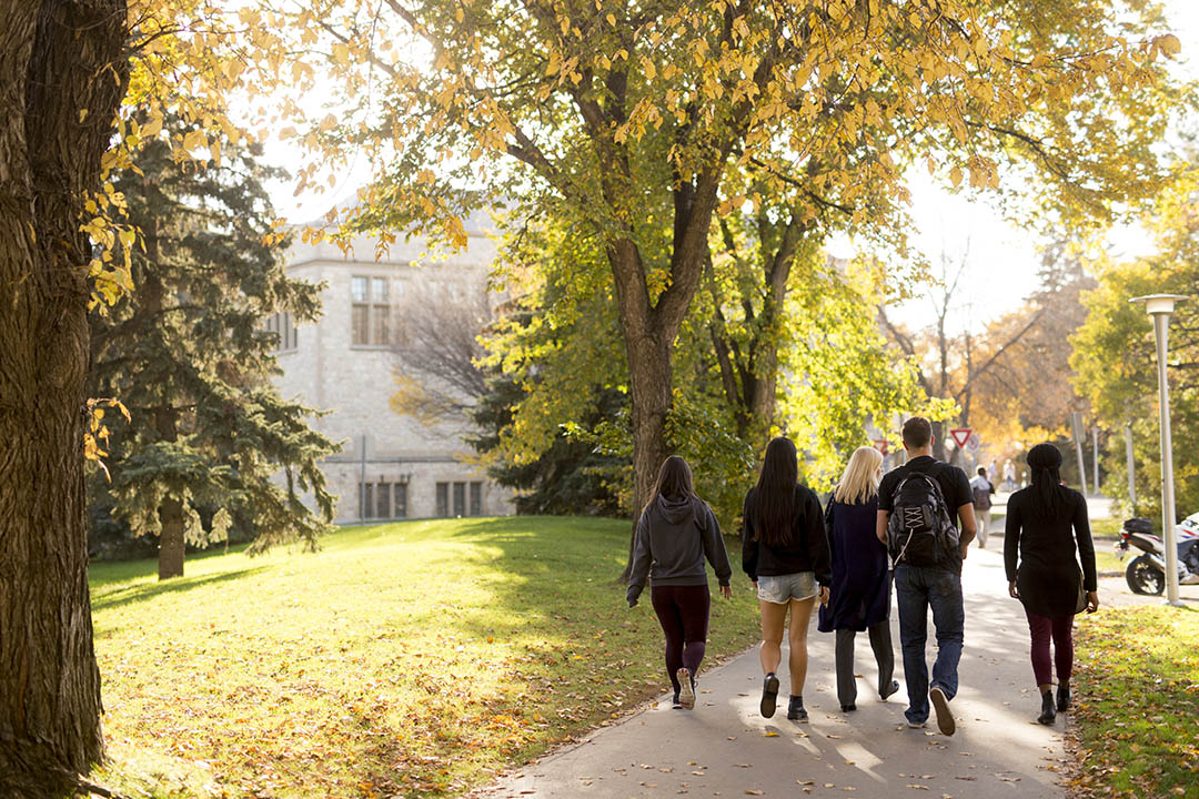 Students walking through campus at the University of Saskatchewan