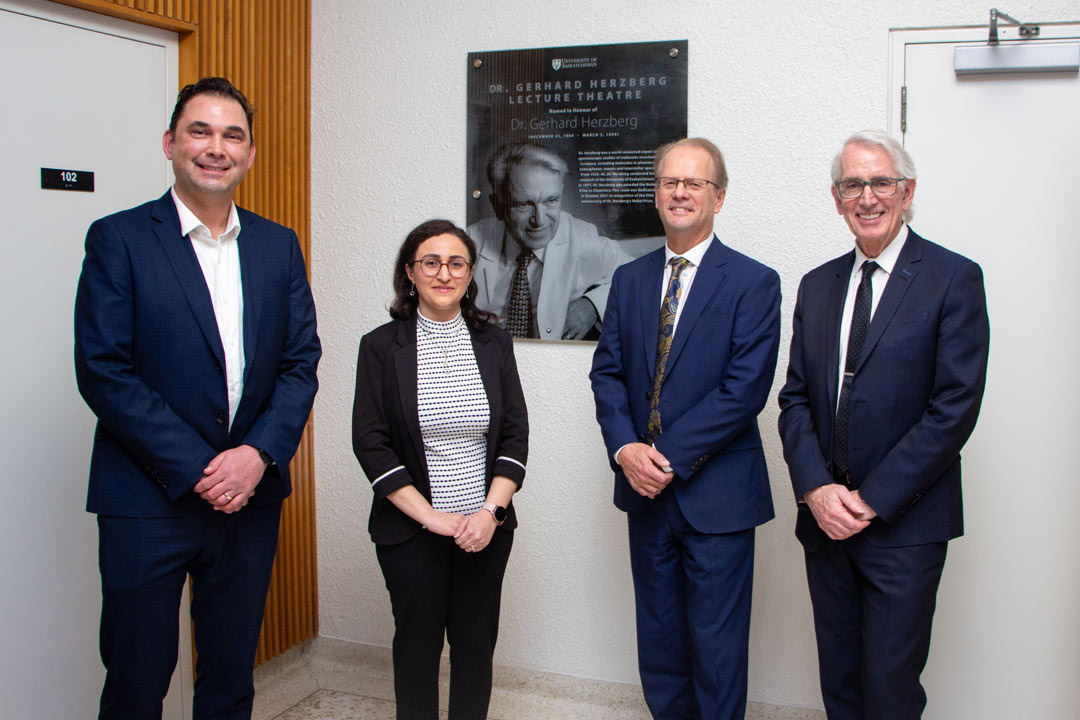 Left to right: Department head Dr. Michael Bradley (PhD), student Mina Papahn Zadeh, Honorary German Consul for Saskatchewan Benedict Nussbaum, and USask President Dr. Peter Stoicheff (PhD) unveiled a plaque at the newly dedicated theatre on April 12.