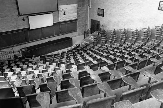 A photo of the opening day of the Thorvaldson Building.