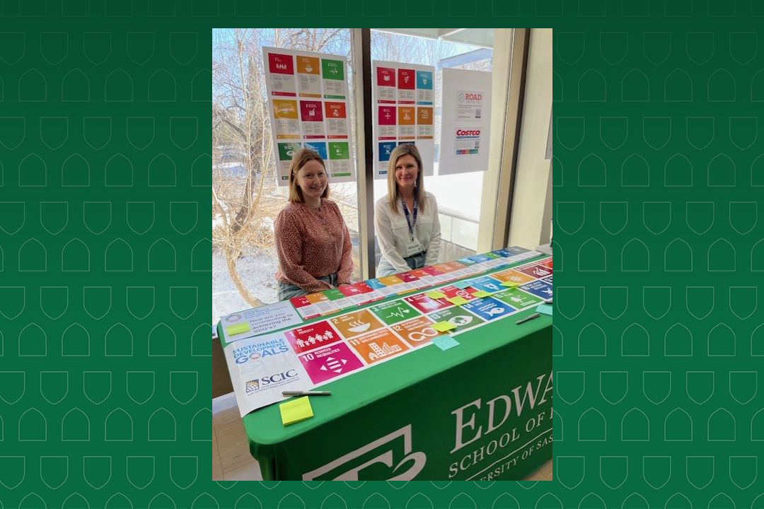 Brooke Klassen and Vicky Parohl promoting the United Nations’ Sustainable Development Goals in the Edwards School of Business. (Photo: Submitted)