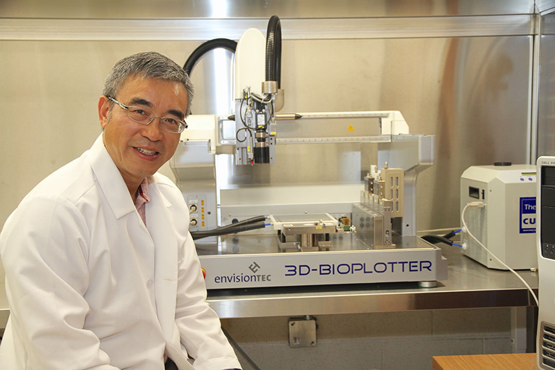 Dr. Daniel Chen, a mechanical engineering professor in the Department of Biomedical Engineering in the College of Engineering at USask, is applying tissue engineering methods to the task of creating tissue and organs to help the millions of people suffering from injuries or damage to organs or tissue. (Photo: Submitted)