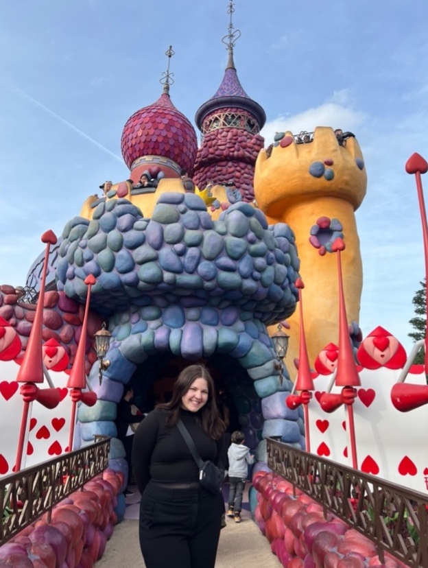 Nicole Hofmann, a USask College of Arts and Science student, spent a term studying in Paris, France, to earn credit towards her USask degree. (Photo: Submitted)