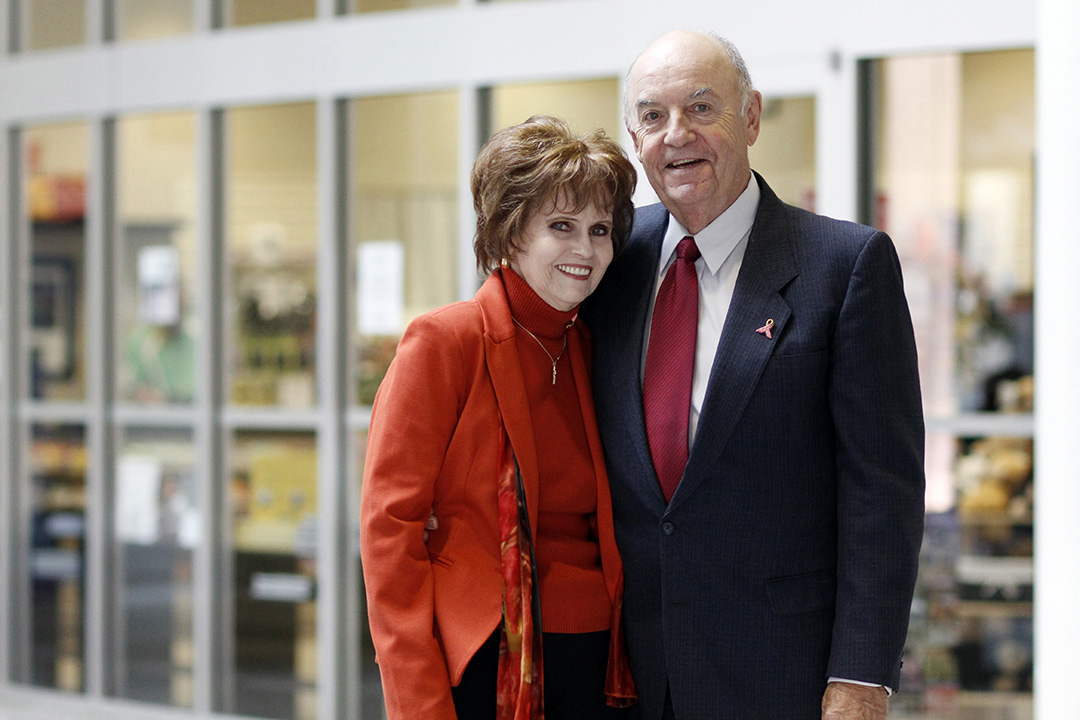 Philanthropists Irene and Les Dubé received honorary degrees from USask in 2007. (Photo: Terri Feltham Photography)