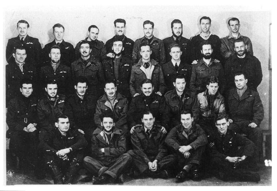 Former USask alumnus/staff member Gordon Patterson (top bunk) in a German prisoner of war camp during the Second World War. (Photo: Submitted)