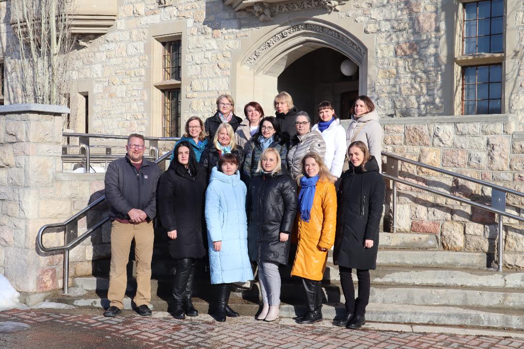 Ukrainian delegation from Ternopil Pedagogical National University gathers on the USask campus alongside staff and faculty from the College of Education. (Photo: Connor Jay)