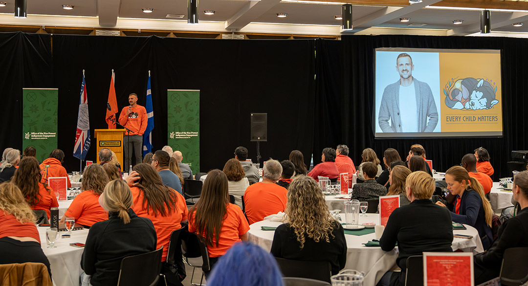The māmowi āsohtētān (“Let’s Cross this Together”) forum is an annual open gathering for the entire USask community, with this year’s event held on Sept. 26.