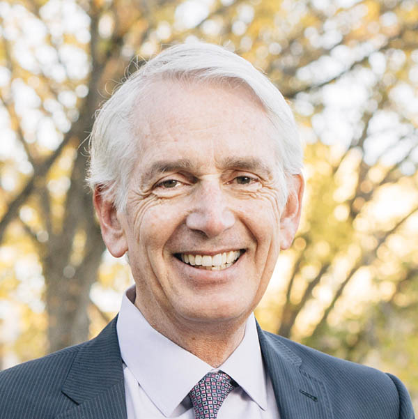 World-leading research infrastructure at the Vaccine and Infectious Disease Organization includes more than 30 research laboratories, over 40 animal rooms, a 65-hectare research station for large animal studies, and a vaccine manufacturing facility capable of containing high-risk pathogens. (Photo: VIDO)