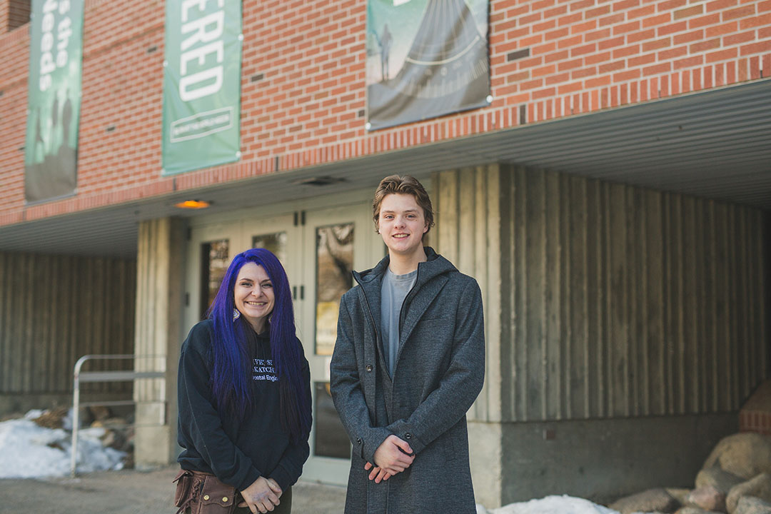 USask Engineering students Raenna Hesje (left) and Easton Hudson (right) are recipients of the University of Saskatchewan Indigenous Students’ Achievements Awards. (Photo: USask Engineering)