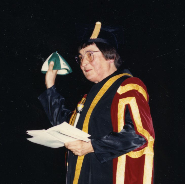 University of Saskatchewan Chancellor Sylvia Fedoruk, right, during the presentation of an honourary Doctor of Laws degree to Dr. Peter Larkin (DPhil) at USask Convocation in 1989. (Photo: University Archives and Special Collections, A-7946)