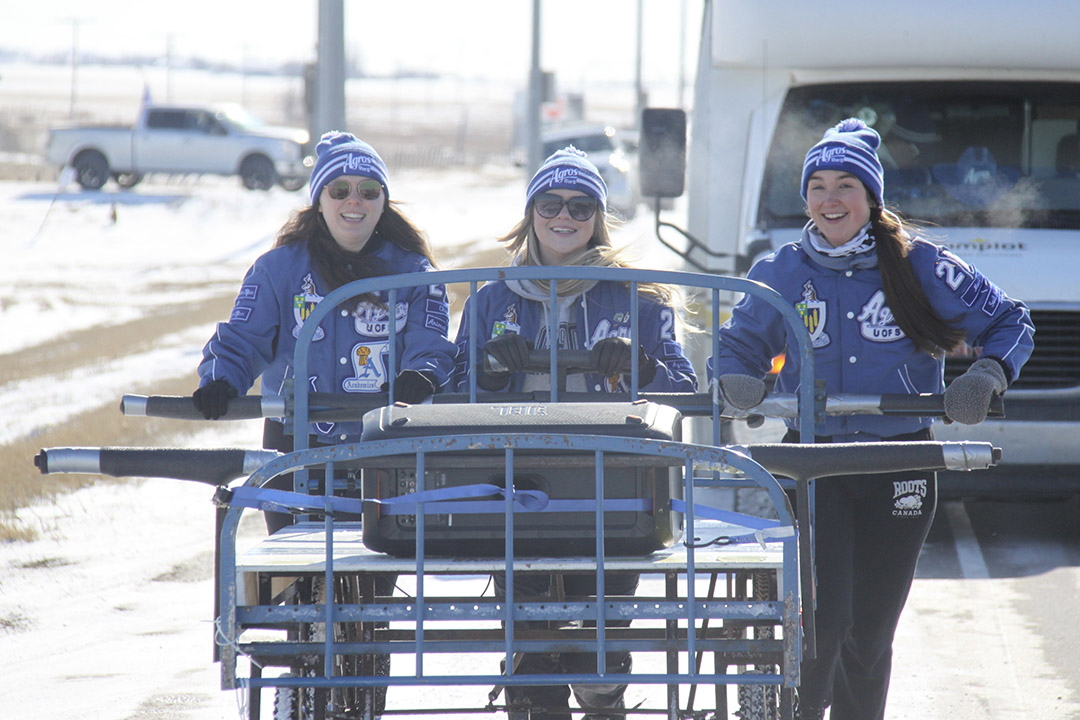 College of Agriculture and Bioresources alumna Cailey Church with students Laurel O’Neill and Lainie Muir on the run for the Bedpush fundraiser. (Photo: Submitted)