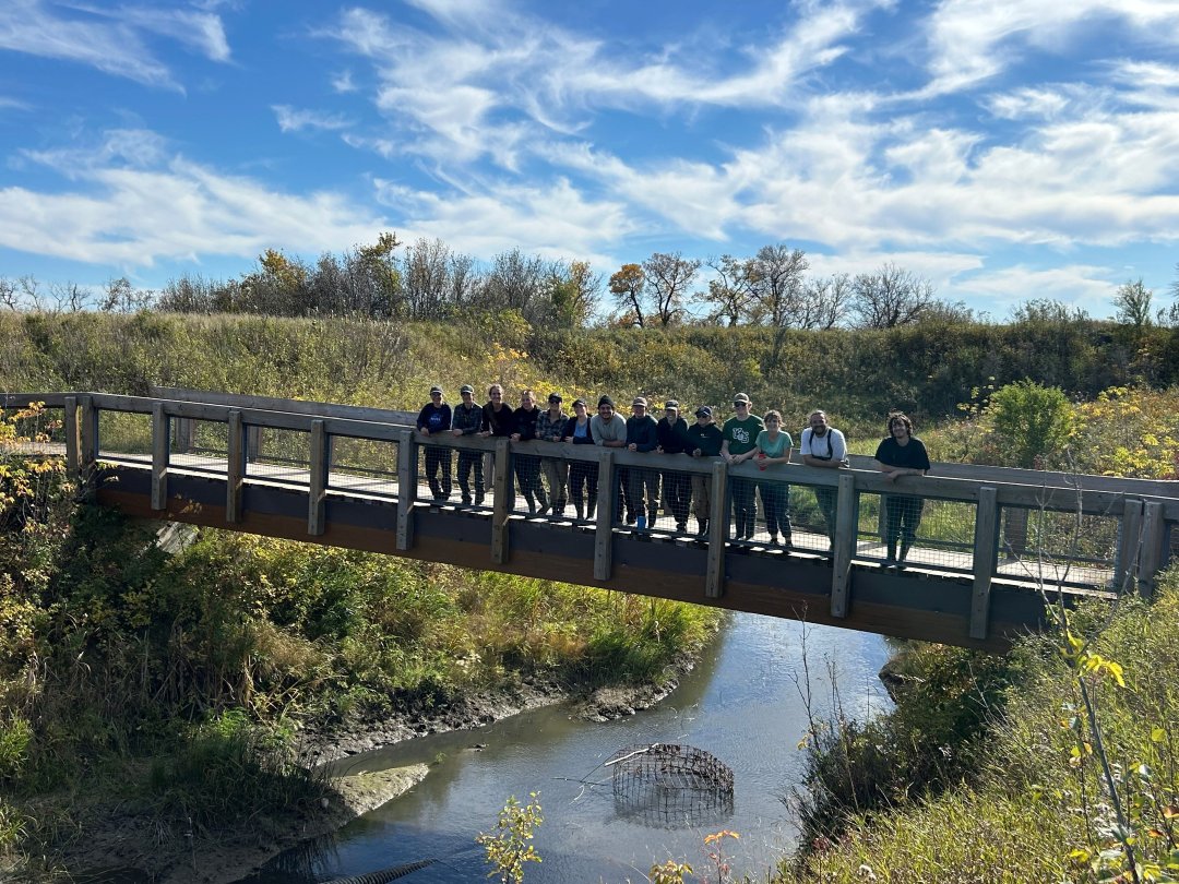Students from the SLSC 450.3: Practical and Applied Restoration class, taught by Dr. Katherine Stewart (PhD), were excited to visit Wanuskewin Heritage Park in September. (Photo: Katherine Stewart)