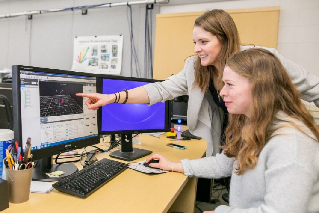 USask researcher Dr. Angelica Lang's (PhD) work looks at workplace ergonomics, post-surgical outcomes, and the various elements that go into the proper function of your shoulder. (Photo: Submitted)