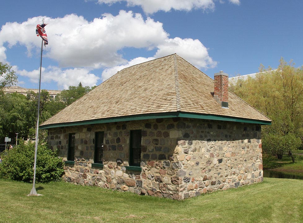 The final resting place of former Prime Minister John Diefenbaker and his wife Olive, adjacent to the Diefenbaker Canada Centre on the University of Saskatchewan (USask) campus. (Photo: Diefenbaker Canada Centre)