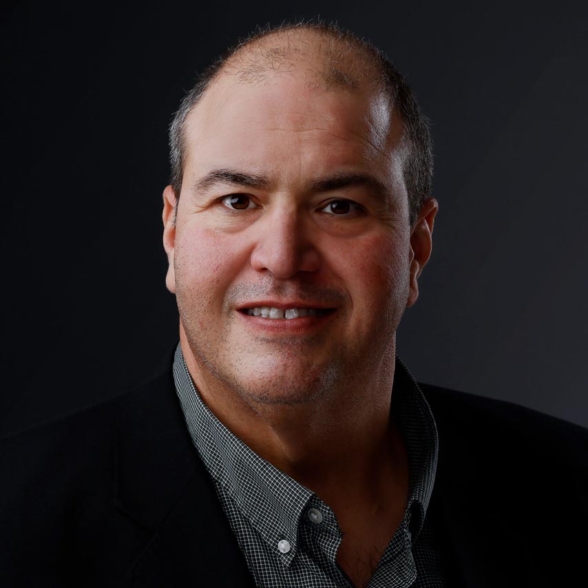 USask business graduate Murad Al‑Katib (BComm’94) has been named as a recipient of an Honorary Doctor of Laws, alongside leading vaccine and public health researcher Dr. Gagandeep Kang (MD, PhD), who has been named for an Honorary Doctor of Science.