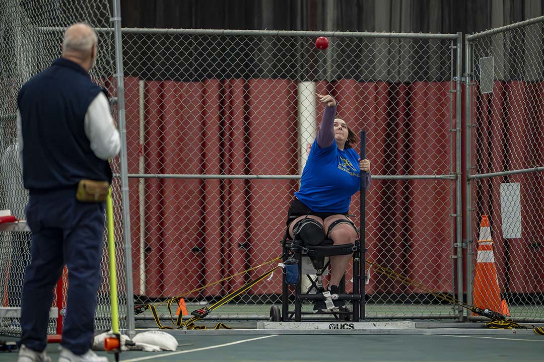 College of Education student Claire Norek of the University of Saskatchewan competes in the seated shot put event at the Canada West track and field championships Feb. 20-21 at the Saskatoon Field House. (Photo: Electric Umbrella/Huskie Athletics)
