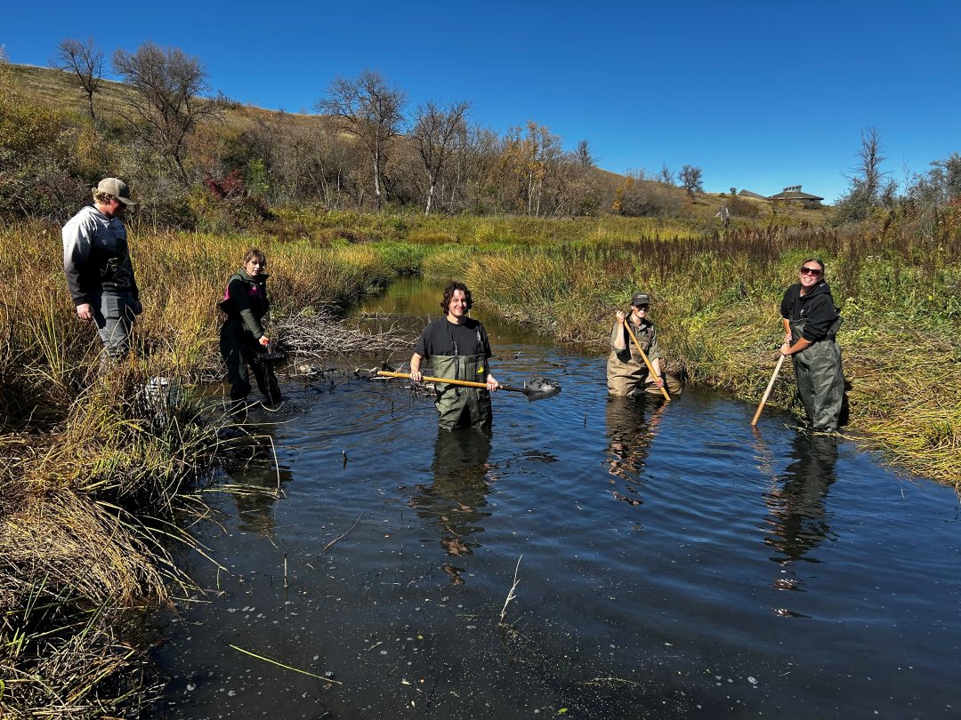 Students from the SLSC 450.3: Practical and Applied Restoration class, taught by Dr. Katherine Stewart (PhD), were excited to visit Wanuskewin Heritage Park in September. (Photo: Katherine Stewart)