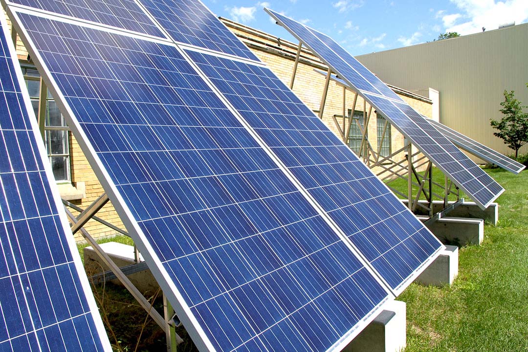 The sun shines on the USask’s 5.12-kilowatt solar module array. Built in 2016, the array provides a hands-on renewable energy research and learning environment for students. (Photo: James Shewaga)